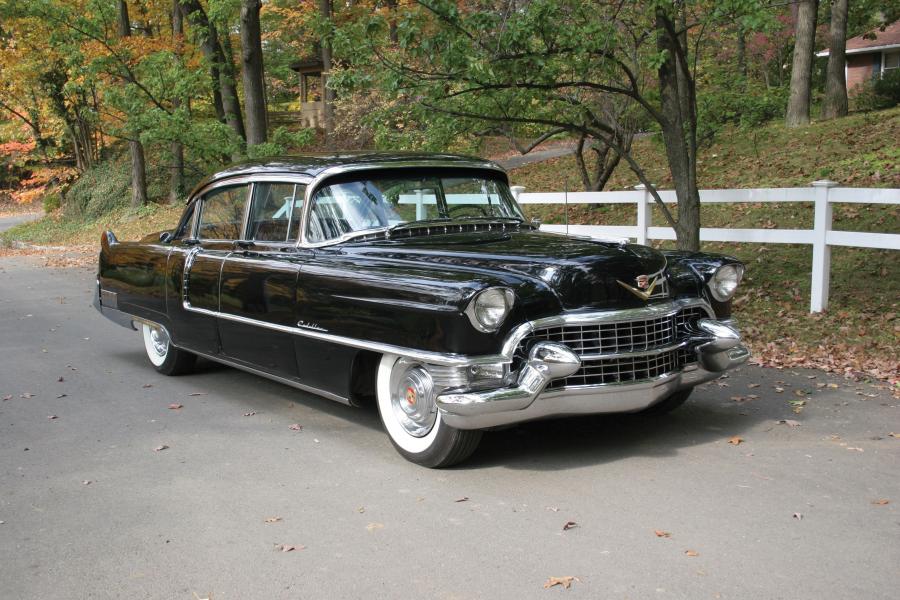  Cadillac Series 60 Fleetwood Special 1955 года  (фото 1 из 6)